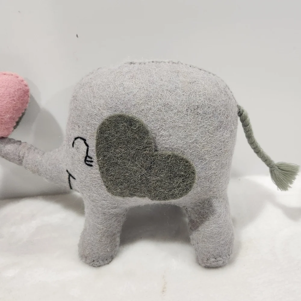 Handmade Wool Embroidered Gray Couple Elephants Entwined Heart Trunks New